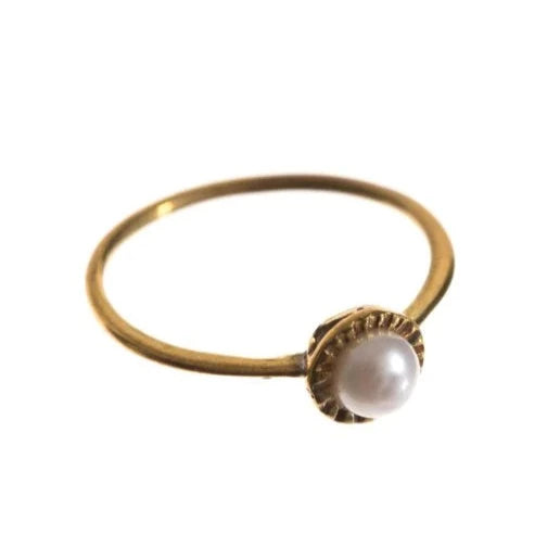 Brass ring pearl